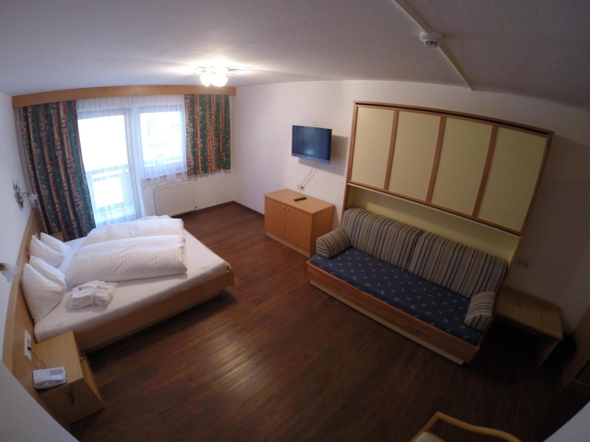 Hotel Alpina Saalbach-Hinterglemm Værelse billede